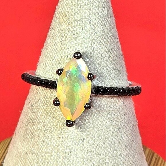 925 Sterling Silver Set: Earrings & Ring Sz 7.5 with Natural Ethiopia Fire Opal. - Picture 9 of 16